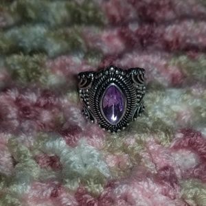 Antique Looking Ring New Size 8